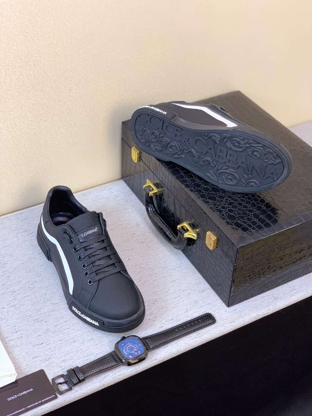 D*G sneaker
